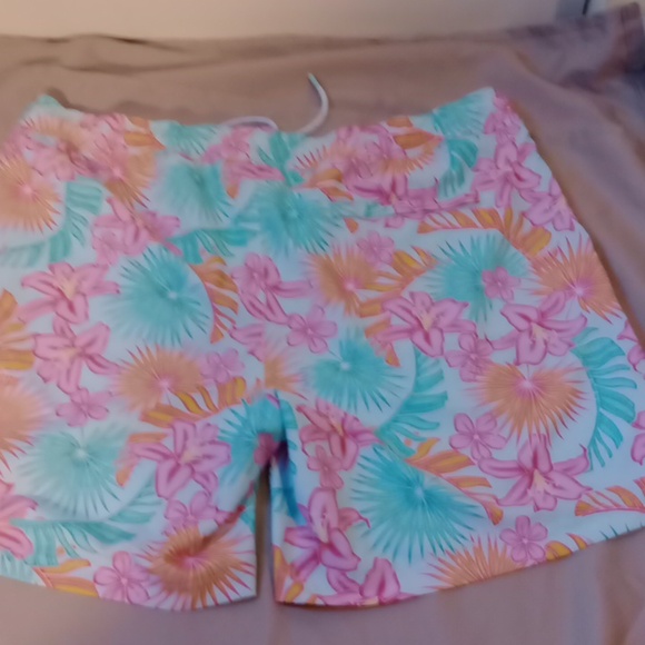 Tropical Floral Men's Swim Board Shorts - Picture 7 of 8